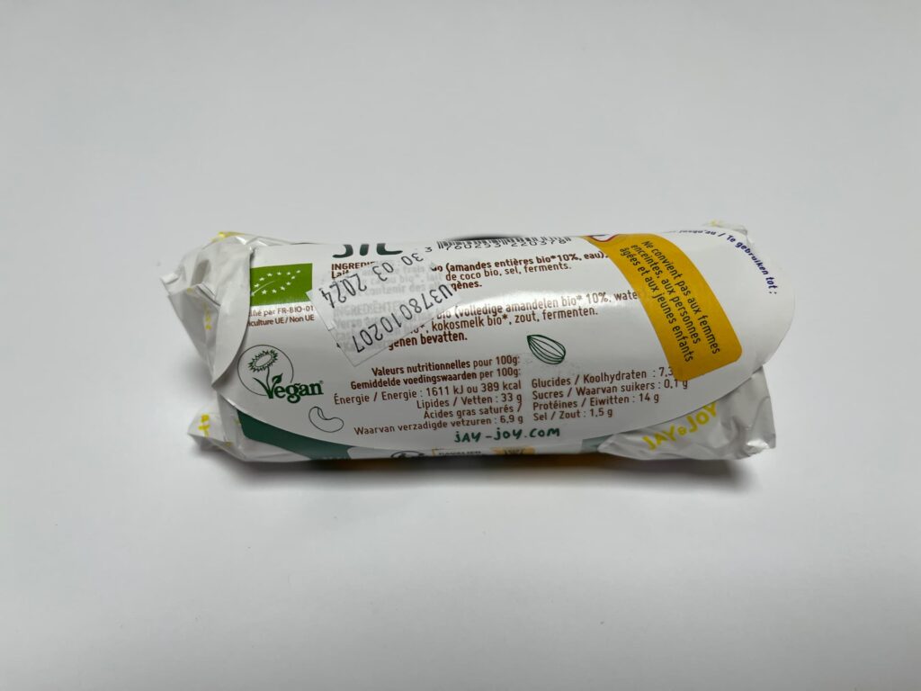 Back of packaging of Jil vegan cheese by Jay & Joy